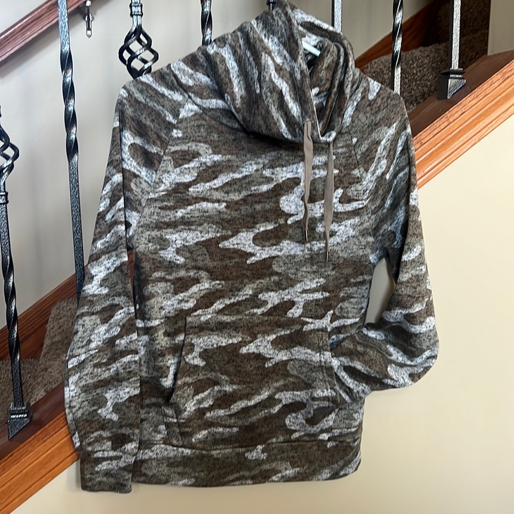 Size small camouflage sweatshirt with a Cowl neck